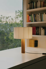 Moragas table lamp