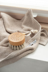 Bath brush Puck